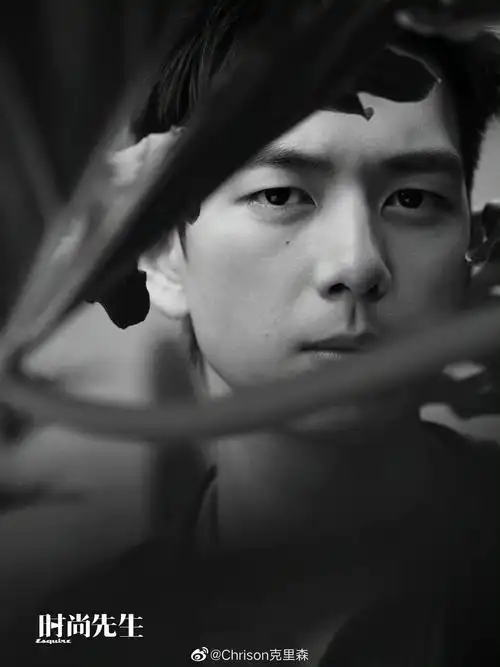 李现x esquire ┊ 登上十月刊封面……__财经头条