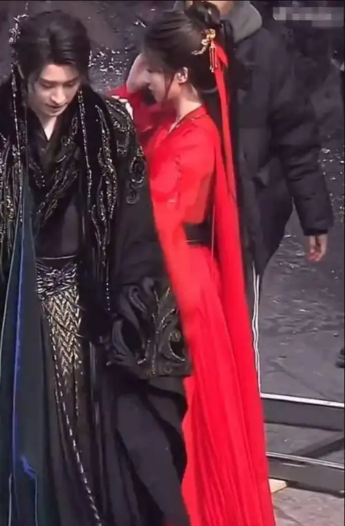 前有罗云熙后有敖瑞鹏,白鹿经历了2次|林更新|谭松韵|赵丽颖|实力派