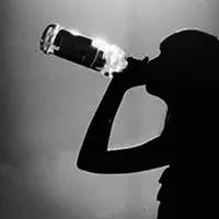 微信难过喝酒头像男生_微信头像图片大全