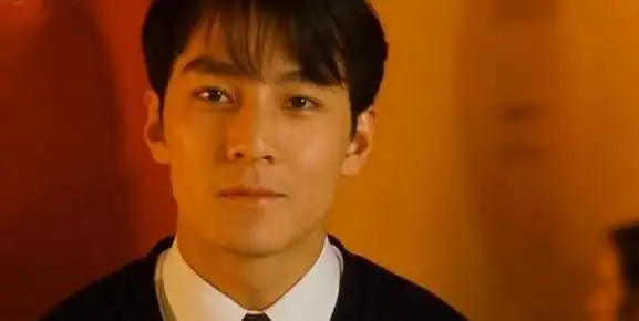 比如刘德华,周润发甚至还有一句话是"70后有个男神叫吴彦祖"虽然