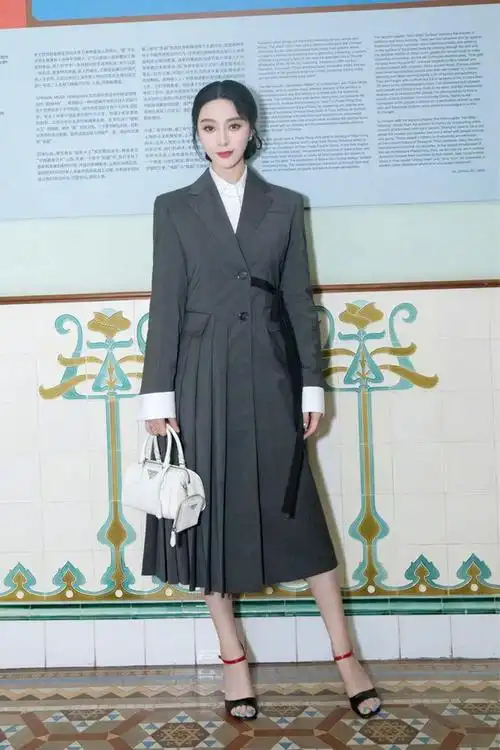 范冰冰为复出也是拼了登杂志演绎三代同堂气场简直无敌