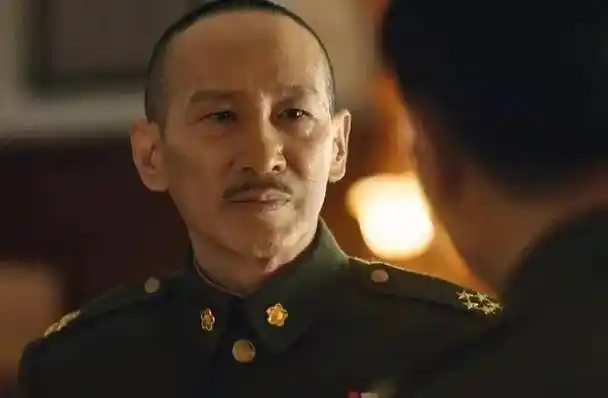 一个简简单单的片段,王劲松就把蒋介石演活了.