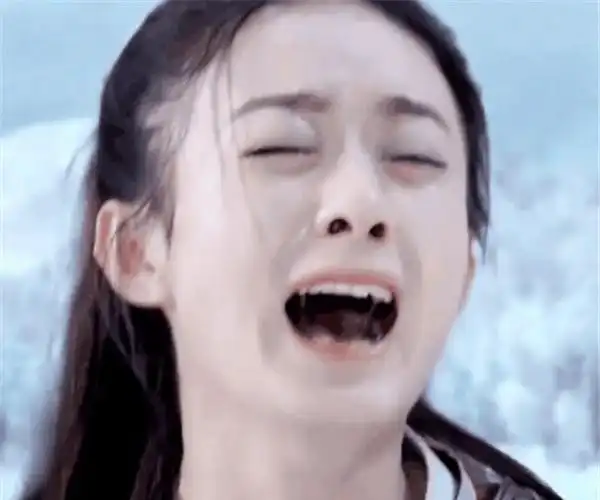 演员"大哭"的镜头,赵丽颖虐心,周冬雨委屈,看到baby:逗我呢