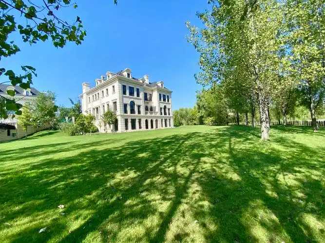 别墅 可随时看房,远洋lavie二手房,21000万,6室3厅,6卫,2168平米-北京