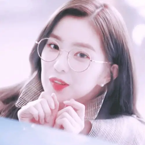 裴珠泫头像/by沈灿阳