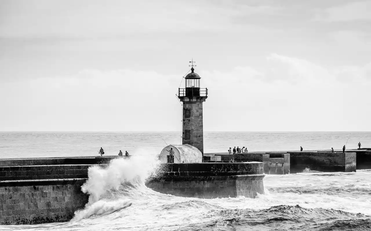 精选黑白伤感海边风景电脑壁纸下载
