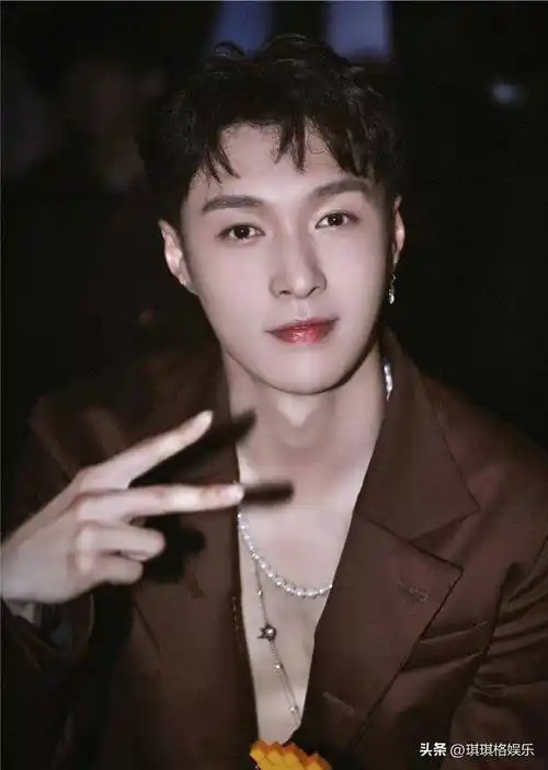 娱乐瓜:杨紫迪丽热巴张艺兴孟子义马天宇关晓彤宋茜_消息_电影