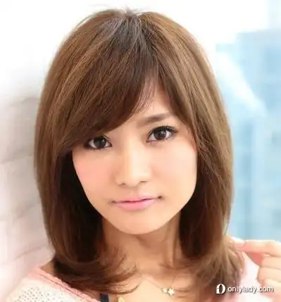 方脸适合什么发型超女神范儿的中长发修颜瘦脸