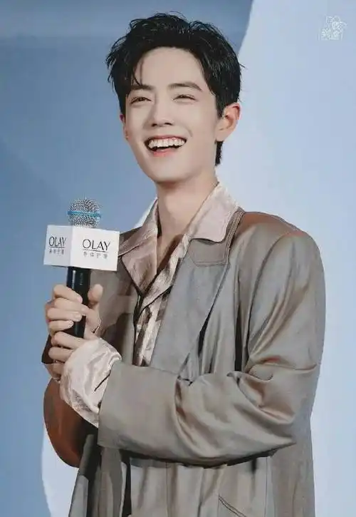 肖战超话我们肖战是世界上大笑起来最甜的宝贝#肖战盛阳##肖战骄阳伴