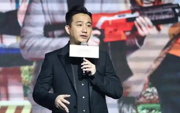 原创38岁因夜宿门身败名裂9年过去了黄海波终于不装了