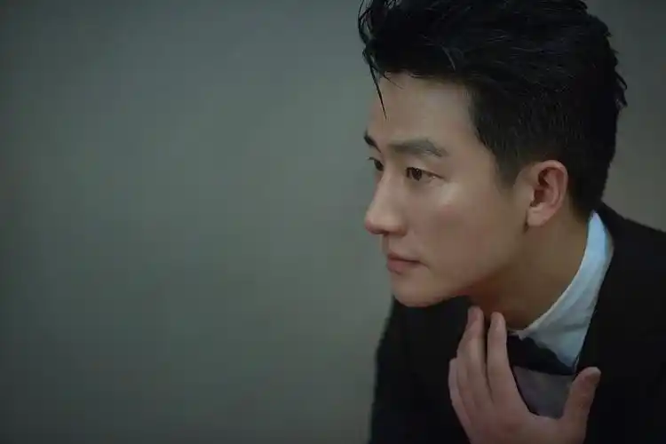 以书为媒,遇见更好的自己! 2017世界读书日与黄轩一起阅读.