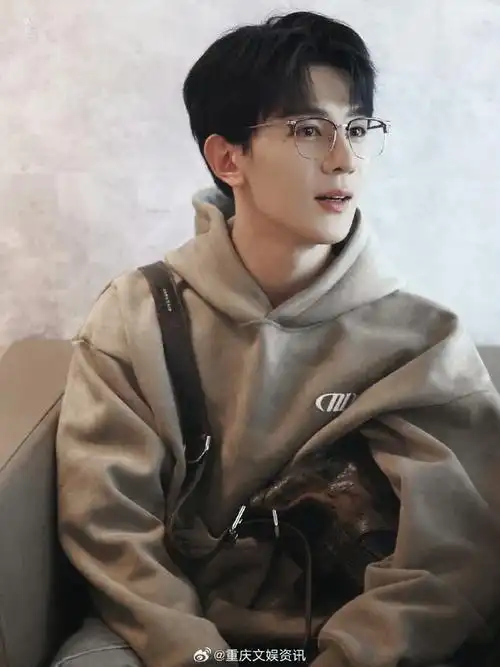 夏之光现身成都##夏之光成都