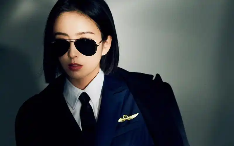 爆笑吐槽佟丽娅的新狗血剧《爱的厘米》,主角的家人没有一个正常