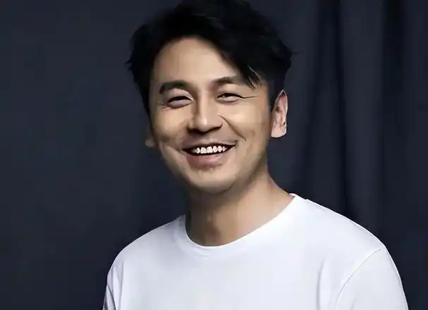 18岁沙溢忍了,18岁鹿晗我也忍!看了18岁的雷佳音我真的忍不了!