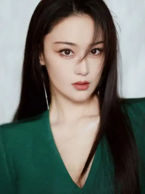 1岁张馨予个人资料及简介;嫁给军人何捷,是我这辈子做过的最正确的