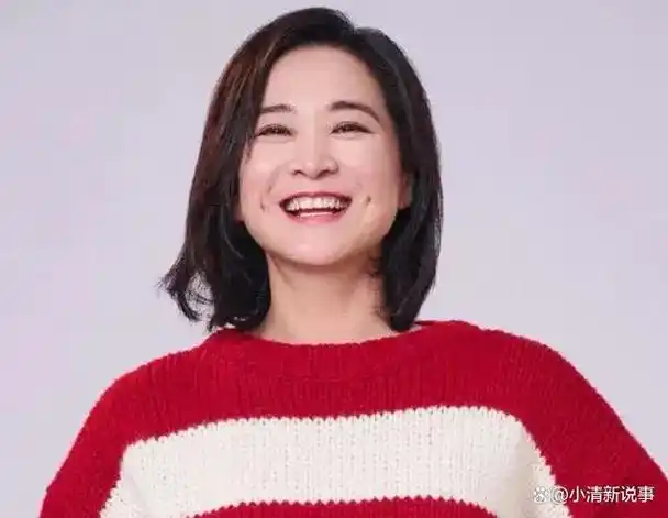 贾玲最新机场照流出,身材严重反弹,网友反应强烈