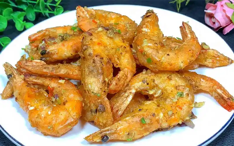 椒盐虾怎么做才好吃?教你星级酒店做法,外皮酥脆,虾肉鲜嫩q弹