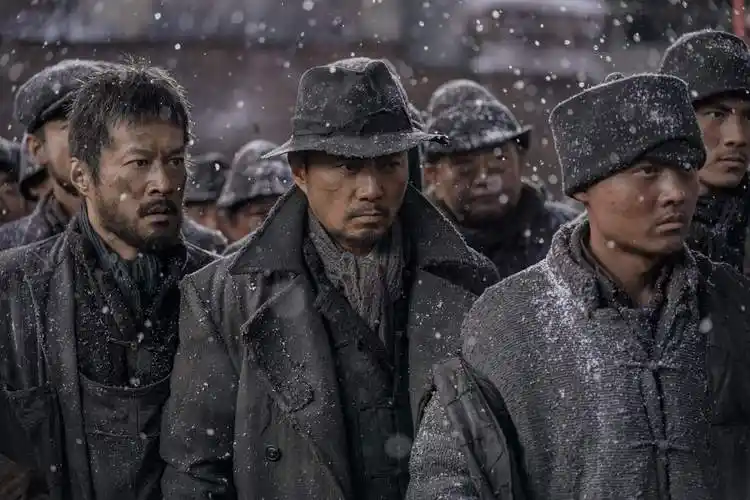 导演说铁道英雄不是铁道游击队范伟最爱父子戏份揭秘