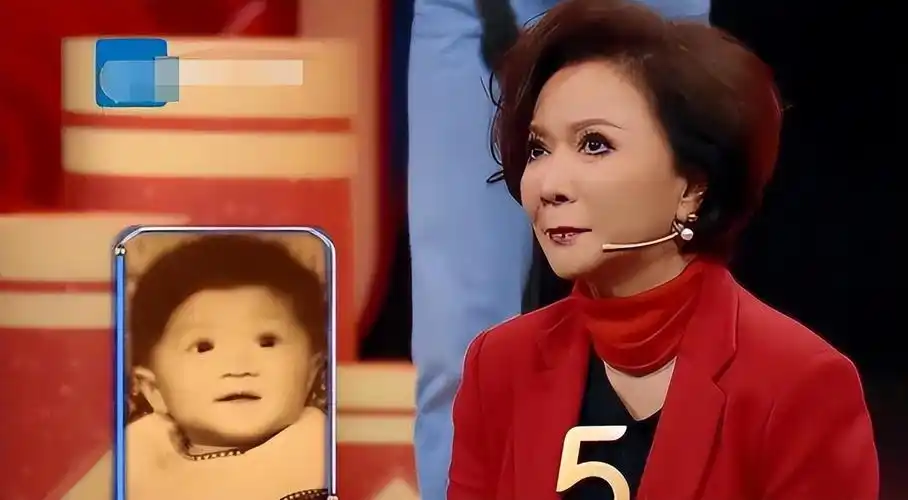 回顾蔡明嫁初恋丁秋星结婚38年生一子如今儿子是她的骄傲