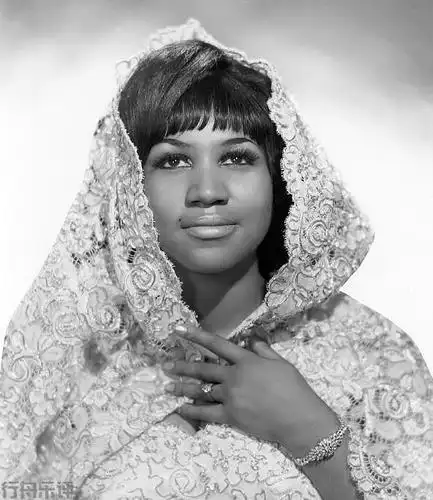 行舟乐评灵魂歌手arethafranklin病情危重祈福