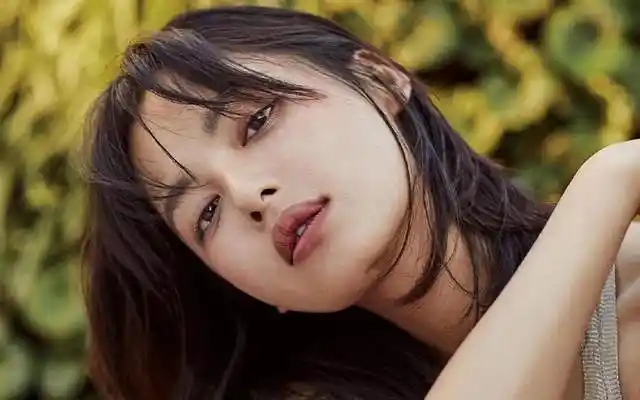 这4位厚嘴唇女星告诉你,香肠嘴也能风情万种