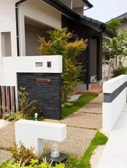 入户别墅花园不仅能够丰富室内的空间格局,营造出家庭温馨浪漫的氛围