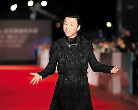 图黄渤主持金马奖完整版黄渤金马奖机智呛声蔡康永