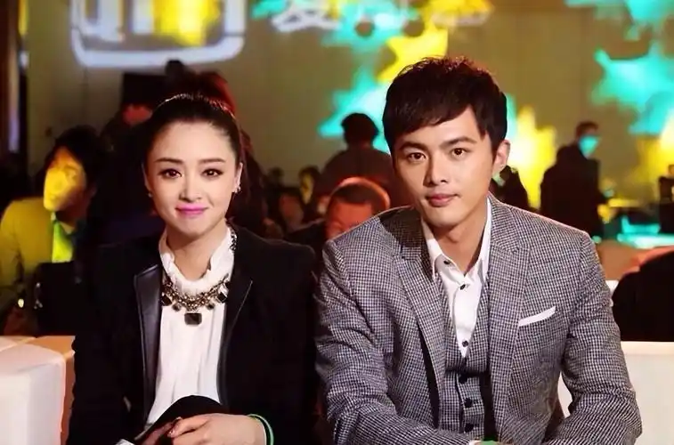 蒋欣个人资料(蒋欣与叶祖新分手7年都未婚单身,但人生现状大有不同)