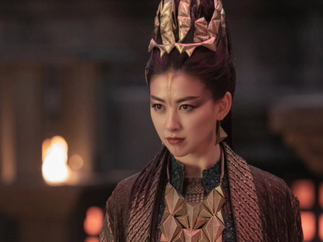 《斗罗大陆》的武魂殿首尊比比东,更是气场十足.