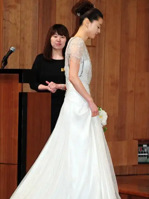 全智贤婚礼,被千颂伊美到了!真piu亮!