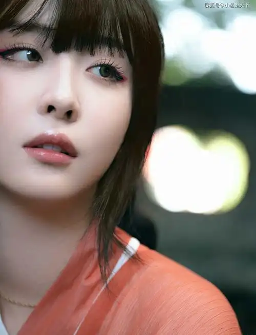 赵小棠红色汉服绝美写真