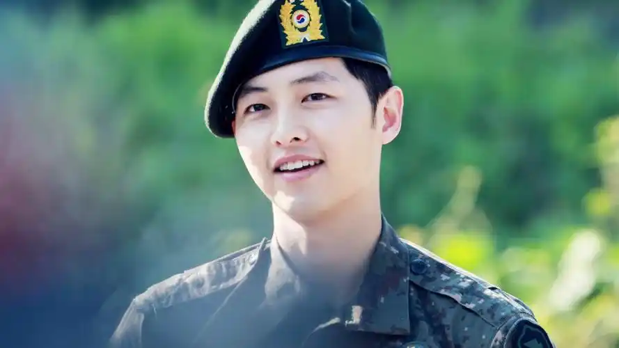 国民老公宋仲基军装图片桌面壁纸壁纸