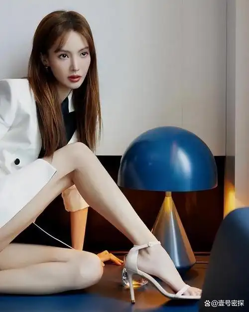 更是吸引人,不过即便如此金晨还是在追求"白,幼,瘦"极致的减肥,极低的