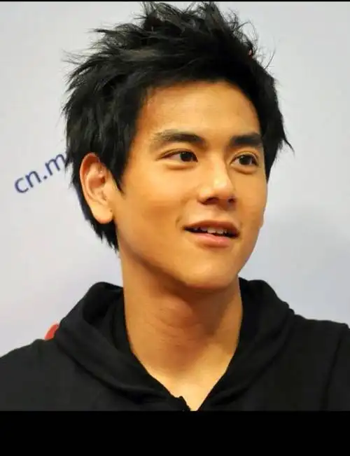 彭于晏的照片,不要搞怪照片,有没!～微信