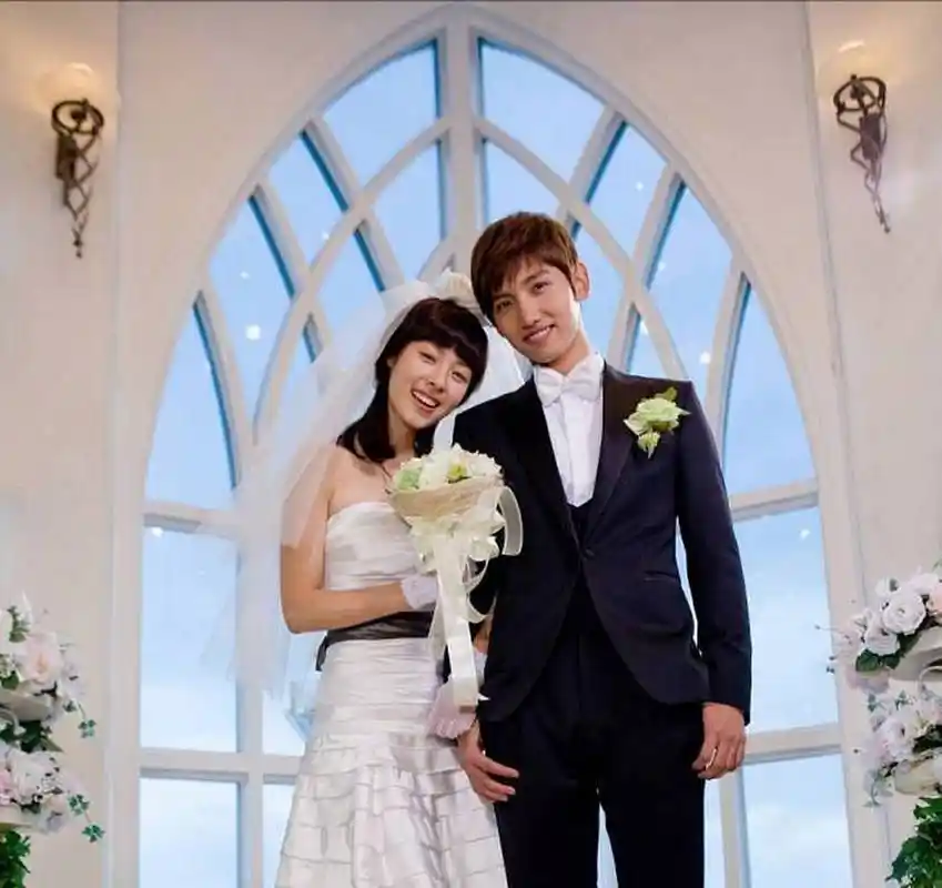 真的是又帅又暖,但到目前为止,沈昌珉的妻子的身份仍然是个谜,网传其