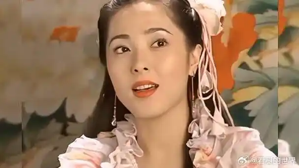 谁年轻时不是个大美女呀,曾黎年轻时好美呀