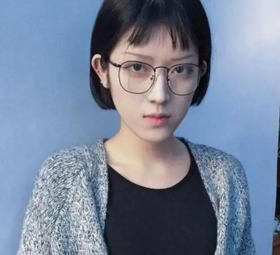 短发直发发型图片,自然干练又清爽_飘逸直发_女生发型大全