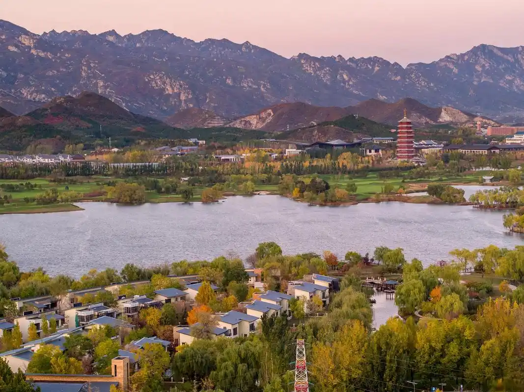 延庆旅游必去的十大景点 延庆,位于北京市的西北部,是京张体育文化