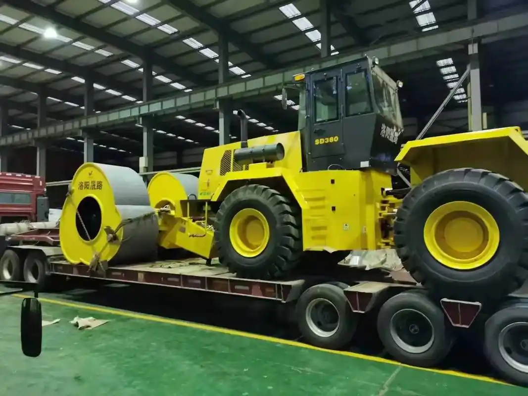 需要冲击碾压路机,液压夯操作司机老铁们请联系!#液压夯实机厂 - 抖音