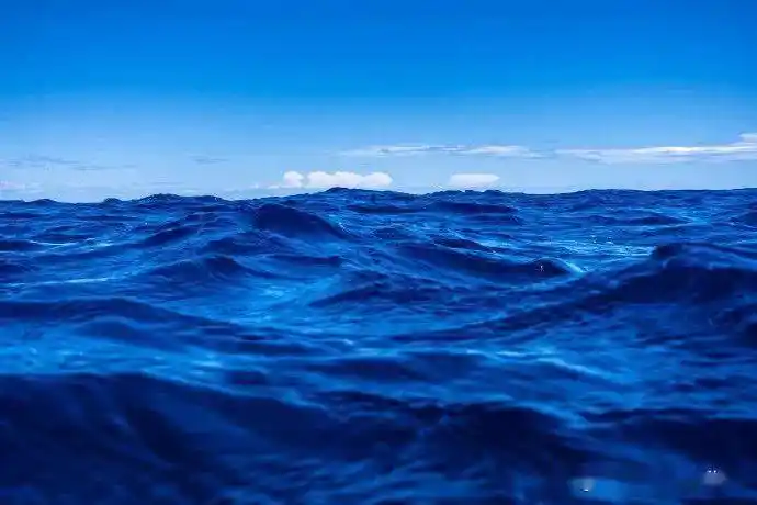 摄影作品欣赏深蓝色的大海