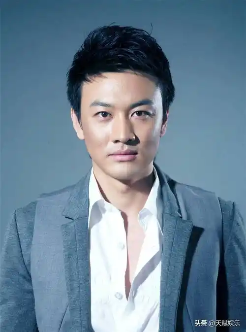 《奋斗》电视剧中的影视男演员袁世龙日常写真美照_烟台_上海_山东省