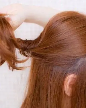 韩国可爱卷发公主头扎法图解