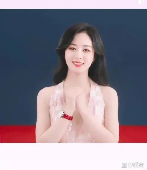 赵丽颖,1987年10月16日出生于河北省廊坊市,中国内陆影视女演员.