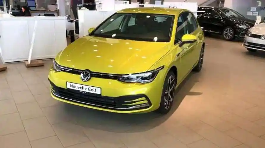 2020款大众高尔夫到店近距离了解外观与内饰