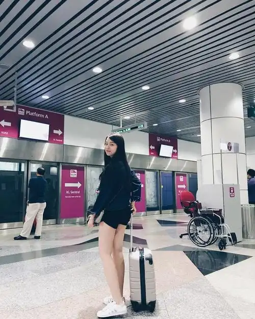 在候机厅就要这样拍!教你最炫最酷最帅机场拍照技巧