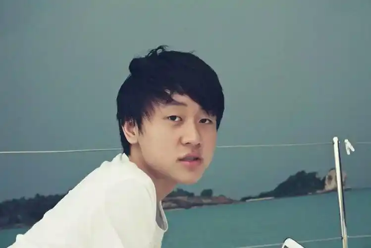 男朋友既视感壁纸锁屏:马哥好帅呀!