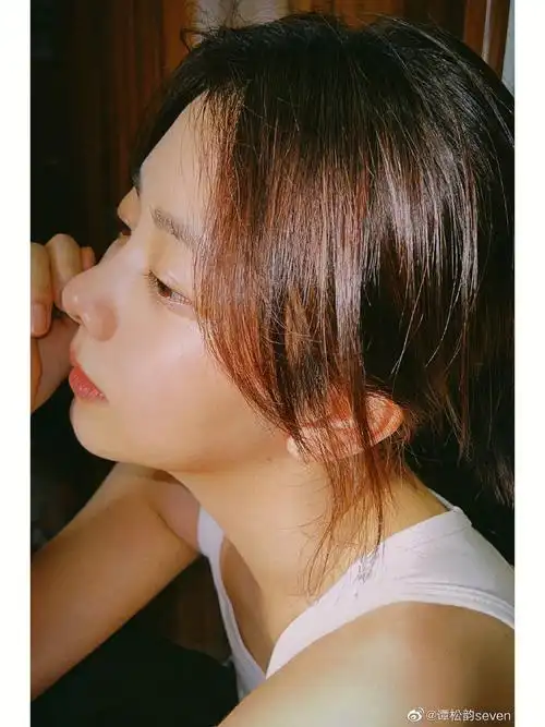 谭松韵更新微博