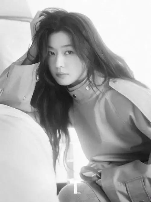 时尚红黑榜##全智贤t锦绣九月刊封面