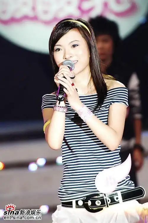 影音娱乐 音乐 2006超级女声专题 正文胡灵笑容绽放  点击此处查看