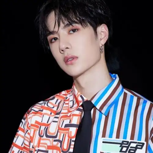 帅爆人间_男生霸气头像图片_扣扣居